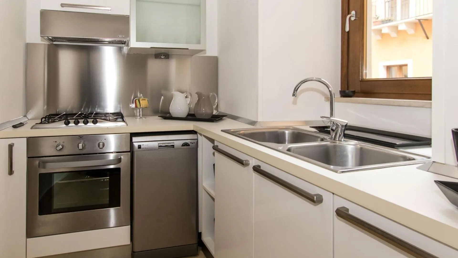 Etnart Gallery House كاتانيا شقة