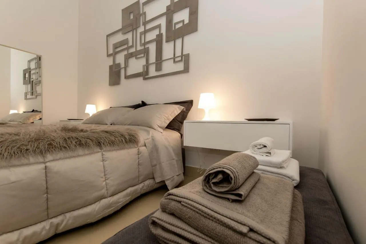 Etnart Gallery House كاتانيا