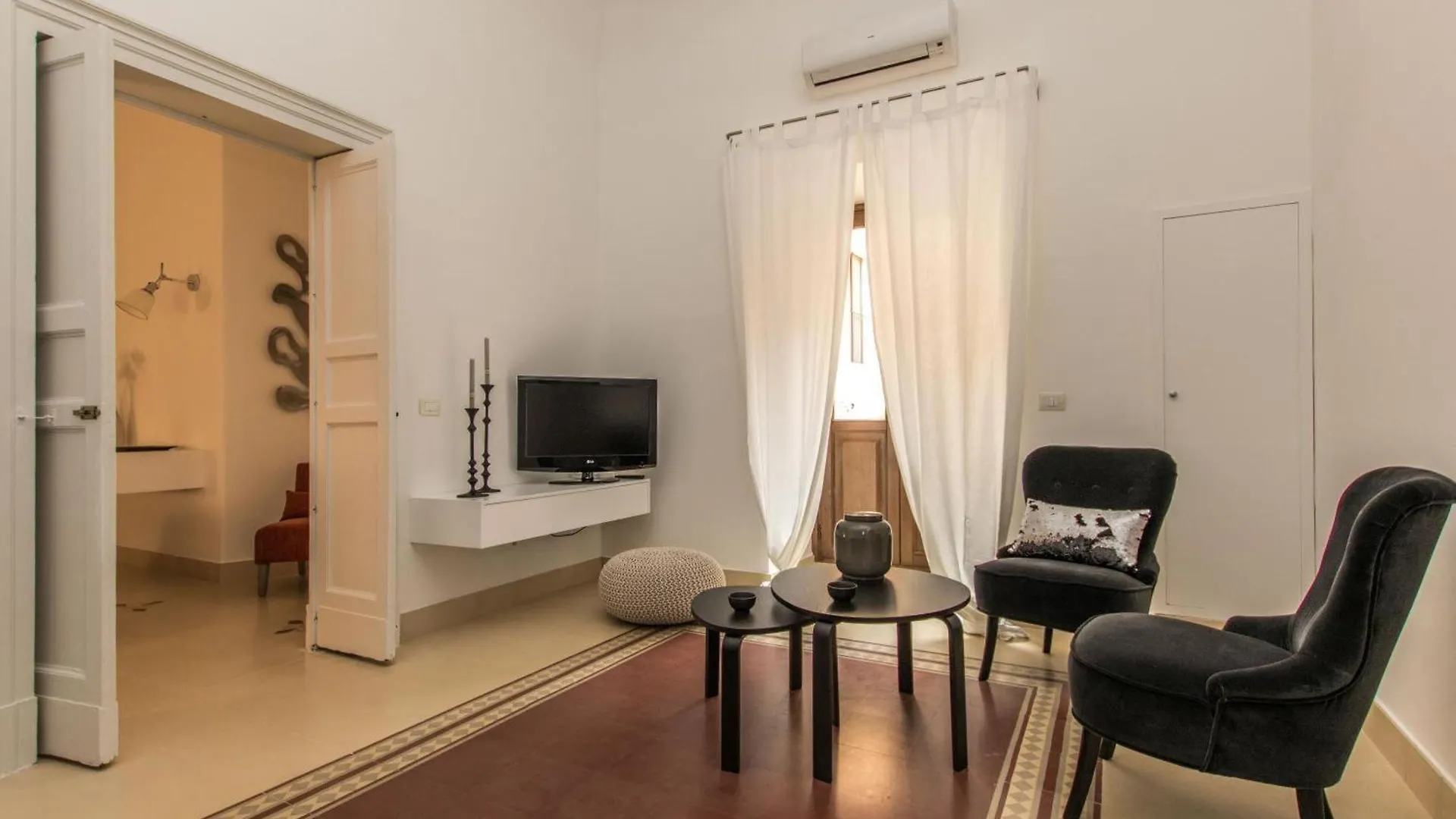 Apartment Etnart Gallery House Catania Italy